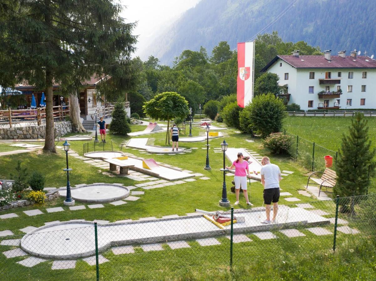 Apart Central - Premium Mountain&Garden Mayrhofen Exteriör bild
